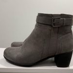 Croft & Barrow Womens Gray Suede Ankle Boots Photo 0