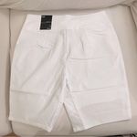 International concepts NWT  White High Rise Regular Size 6 Bermuda Core Shorts Photo 4