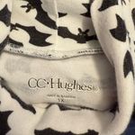 Chic Black and White Turtleneck Top With Bats Size 1X Photo 2