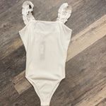 Le lis NWT  Ruffle Ribbed Bodysuit‎ Size Medium Photo 3