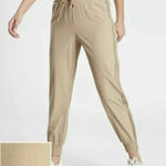Athleta Brooklyn Textured Jogger in Windowpane Taupe Size 4 Photo 0