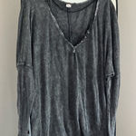 We The Free  | FREE PEOPLE Gray V-Neck Long Sleeve Top Photo 0