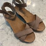 Naot Wand Ankle Strap Slingback Sandals Beige Size 38 7 Photo 0