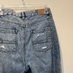 American Eagle  Curvy Mom Jeans Distressed Size 0 High Rise Ripped Denim Photo 2