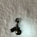 Coach : Black Tone Flower charm- small Photo 6