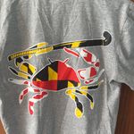 Gildan Maryland Field Hockey  Size Small Crab Short Sleeve Tee Shirt UMD Photo 4
