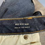 Universal Threads Universal thread Denim cuffed Women Shorts size 16/33R Photo 3