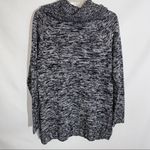 Doe & Rae  Turtleneck Sweater Size Medium Photo 4