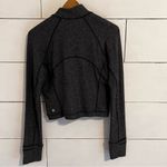 Lululemon It's Rul Cropped Half Zip. Size 8 Photo 3