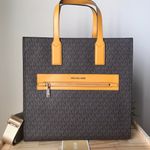 Michael Kors Purse Photo 0