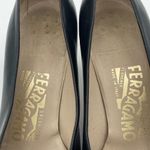 Salvatore Ferragamo Vintage 90s kitten Heels gold ring navy blue dress shoes Photo 9