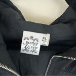 Parsley and Sage Black Zip Photo 4