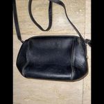 Vtg Guy Laroche Paris shoulder Crossbody Leather Purse Black 9”x6”x4” Photo 2