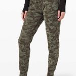Lululemon Ready To Rulu Joggers Green Camo Jacquard Women’s Sz 6 Photo 0