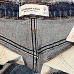Abercrombie & Fitch Mom Short High-Rise in Dark Wash, Size 0/25 Photo 3