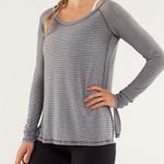 Lululemon Presence of Mind Long Sleeve Tee Shirt $68 Like New Size 2 Photo 0