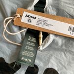 SKIMS NWT  soft lounge short robe  Photo 2