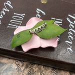 Handmade Vintage Pink Leather Flower Brooch Canada Artisan Photo 4