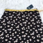 Hollister high waisted floral/daisy print Girl’s ultra mini skirt size Medium Photo 3