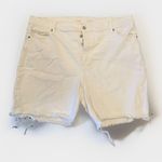 Old Navy  SKY-HI Bermuda Stretch Cream Colored Denim Jean Shorts‎  Plus Size 22 Photo 0