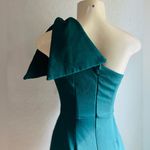 SHOWPO LISTEN TO THE RADIO DRESS IN EMERALD GREEN SIZE 2 Photo 6