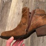 Earth Origins  Brown harness Ankle Boots size 7.5 cushioned Photo 6