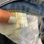 Mickey Mouse women’s Jeans sz 2XL slim fit medium wash streetwear Disney comfy Blue Photo 8