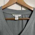 Athleta  Avenue Tee V Neck Cap Sleeve Tunic Top Women's Size Medium Green Photo 2