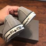 Converse  cta low top gray shoes sneakers sz 7 womens Photo 1