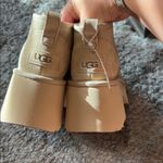 UGG NWOT  plush platform boots size 8 Photo 4
