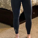 Lorna Jane 𝅺euc  leggings sz extra small in gray Photo 0