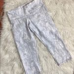 Alo Yoga  white python cropped leggings Photo 2