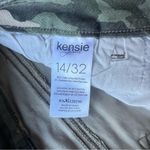 Kensie  Women's Green Camo Print Ankle Skinny Mid Rise Jeans Size 14/32 Photo 5