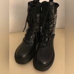 Guess women black faux leather knit combat boots Size 6.5 Photo 9