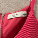 Ali & Jay For the gram fuchsia cut out pleated‎ midi Photo 2
