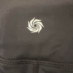 Plus Size 1X Black and pink athletic capri yoga leggings Photo 2