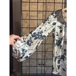 Cynthia Steffe Peasant Top Sz 0 Beige Navy Floral Sheer Round Neckline Bohochic Photo 2