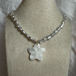 Plumeria Flower Pearl Necklace White Photo 1