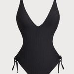 Berlook Black V Neck Backless One Photo 5