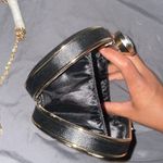 Frame Clutch Small-gold Jewel Metal  lift-clasp closure. Photo 8