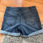 Vera Wang Size 6 Denim Shorts Photo 1