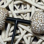 St. John  • WHITE & GOLD SPRINKLE • CLIP ON EARRINGS Photo 0