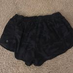Lululemon 2 1/2 inch  camo shorts size 10 Photo 2