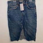 Free People NWT $98  Indigo Denim 5-Pocket Pencil Front Slit Knee Length Skirt 2 Photo 2