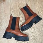 Gianni Bini  Downtown Lug Sole Chelsea Boots Women’s Size 6 Tan Leather Platform Photo 6