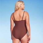 Kona Sol Brown Chain Link Medium Coverage Sew In Cups One Piece Swimsuit
Size‎ L (12-14) Photo 3