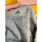 Adidas Gray Camouflage Logo Short Sleeve T-Shirt – Size Small Photo 4