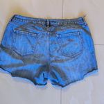 Old Navy  Boyfriend Denim Mid-Rise Ripped Jean Shorts - Size 14 Photo 13