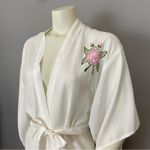 Vintage Kimono Robe Embroidered White Flowers Satyuga Honolulu Hawaii White Pink Photo 16