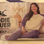 Eddie Bauer NWT Purple and Cream Pajama Set size medium Photo 6